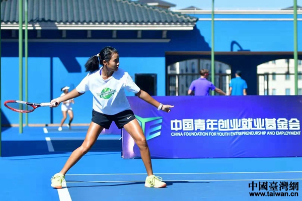 海峡两岸青少年网球交流训练营在广州星河湾开营 海峡两岸青少年网球交流训练营在广州星河湾开营