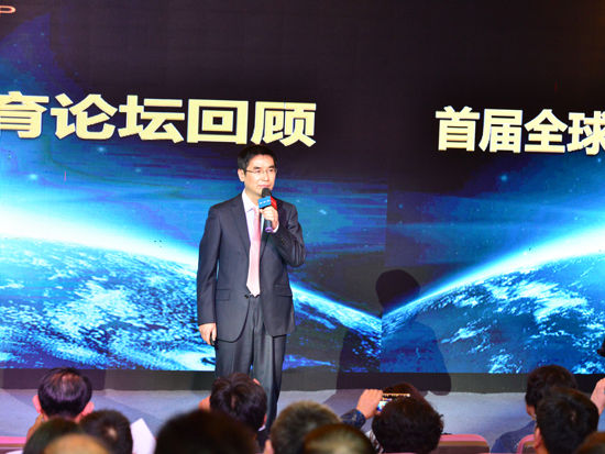 “中科招商集团第二届全球创新创业教育论坛”于2015年10月17日-18日在湖南省韶山市举办。上图为中科招商集团联席总裁刘继军。