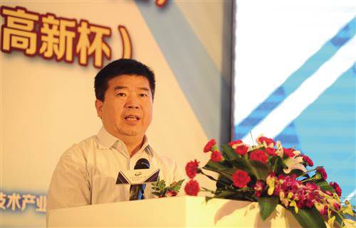 �ڴ��ռ�������̳Ҳ�Ǳ��ξ����յ�һ�����㡣���գ���̳�����˶�λ�������α��μӣ��α���Χ�ƴ�ҵ���ڻ�����ʱ���������ڴ�ҵ�����ڴ��¡��󱳾��£����ץס�����ƹ�������Ŀ����������ڴ��ռ��������չ׳����ȵ㡢��������չ�����������ۡ�