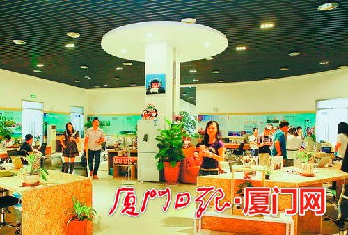 两岸青创基地为两岸青年提供更加专业化、人性化的创新创业平台。本版图/通讯员 郑伟明 摄