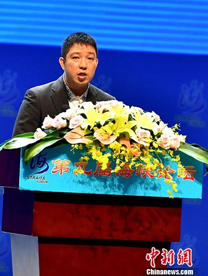 台湾村里长联合总会会长冀三方面加强基层与青年交流