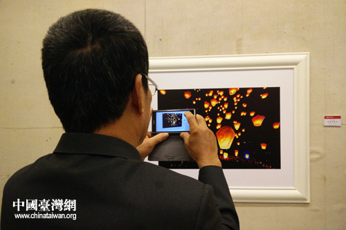 一等奖《两岸亮起来》深受观众喜爱。