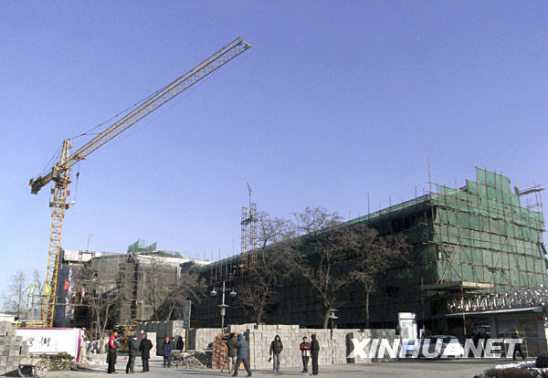 1��13�������λ�ڱ���ʯ��ɽ����̨���ʩ�����ء�