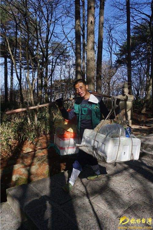 冬日黄山银装素裹 人间仙境引两岸媒体齐点赞 冬日黄山银装素裹 人间仙境引两岸媒体齐点赞