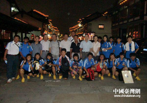 台湾高雄市中山工商职业学校女子足球队到常州