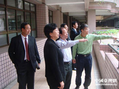 丹东市教育交流考察团参访台北市立松山高级中学