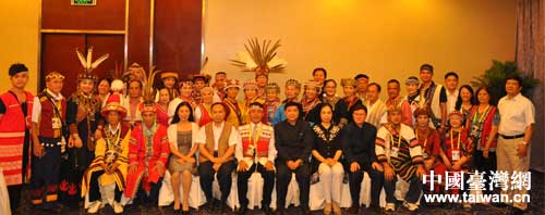 班程农副主席与交流团团员合影 班程农副主席与交流团团员合影