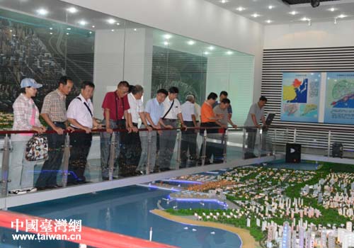 台南市代表团考察辽宁大连庄河现代农业 台南市代表团考察辽宁大连庄河现代农业