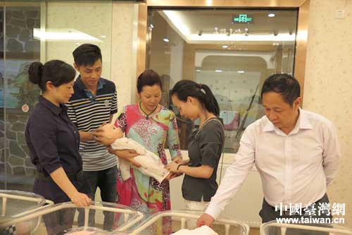 观看育婴设备 观看育婴设备