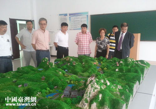 连信仲考察鞍山职教城 连信仲考察鞍山职教城