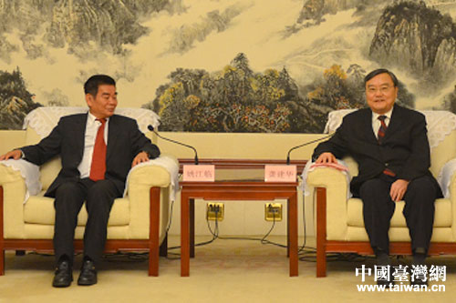 江西省委秘书长龚建华会见台湾中华两岸劳动关系发展协会江西参访团一行 江西省委秘书长龚建华会见台湾中华两岸劳动关系发展协会江西参访团一行