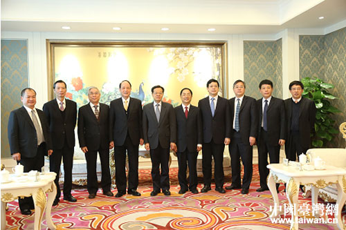 广西壮族自治区主席陈武会见台湾海基会董事长林中森 广西壮族自治区主席陈武会见台湾海基会董事长林中森