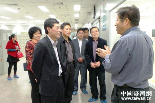 威海市政府副市长刘广华(左二)走访台资企业日月光集团 威海市政府副市长刘广华(左二)走访台资企业日月光集团