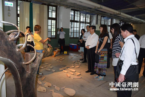 省政协主席杨松考察台北松山文创园 省政协主席杨松考察台北松山文创园