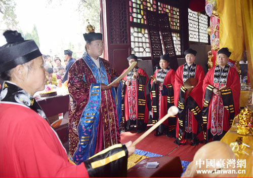 ����¹���ؾ��м������ӵ���2586����ݼ����