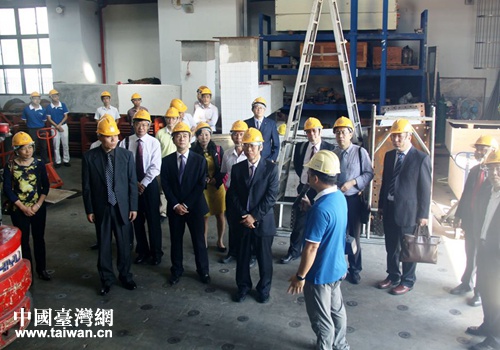 参访台湾地震工程研究中心 参访台湾地震工程研究中心