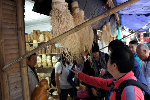 在蜀南竹海選購特色手工品