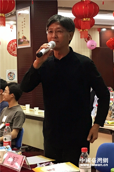 ������̨�츱���ζŵ�ƽ�´�ף���ֳ����ں͸��������������