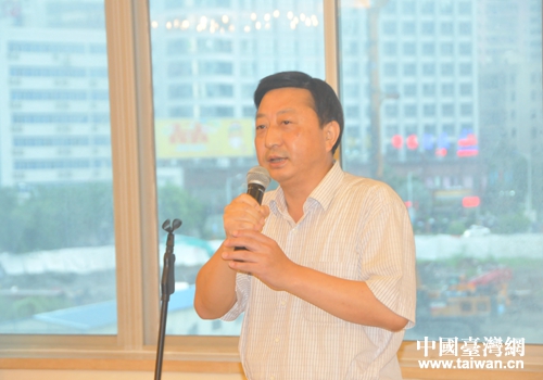 2017��8��26�գ�����ʡ̨�������������ϯ��Ͽ��������ũҵ��չ�����ϣ����ֻ�ļα�����