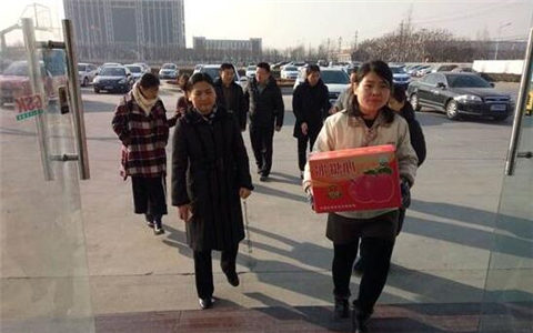 河南全省各地台办春节前走访慰问台商台胞台属