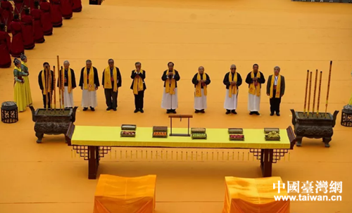 两岸文昌信众上香祈福 两岸文昌信众上香祈福