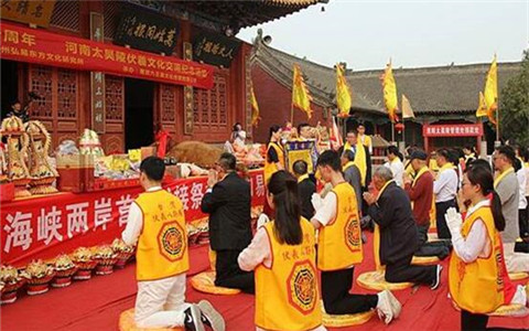 台湾伏羲八卦庙主持薛炎助到周口参加纪念活动