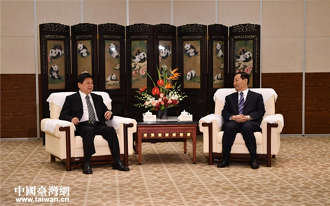 四川省委书记彭清华会见台湾花莲县县长傅崐萁