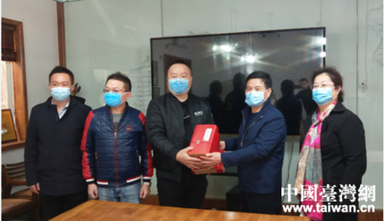 ����������ҵ���ͷ�����Ʒ��  ���й�̨���� ����.jpg