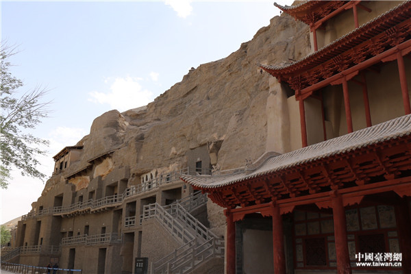 敦煌莫高窟景观。(中国台湾网 李岳 摄)
