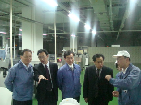 江苏昆山南亚电子厂招聘么现在 中介勿扰