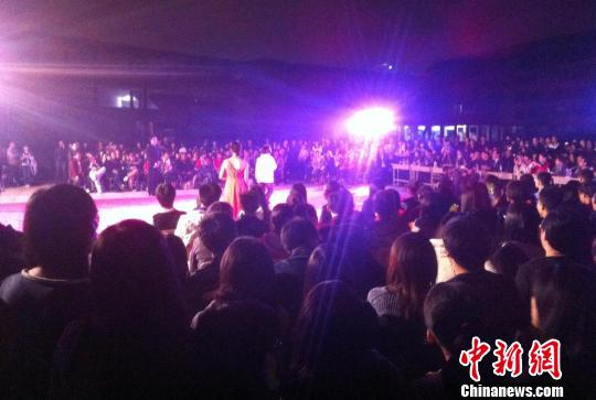 300余名两岸青少年欢聚丰收节青年联谊会 300余名两岸青少年欢聚丰收节青年联谊会