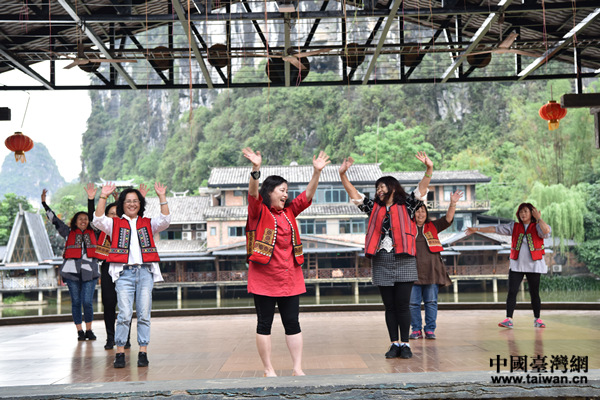 台湾嘉宾登台表演 台湾嘉宾登台表演