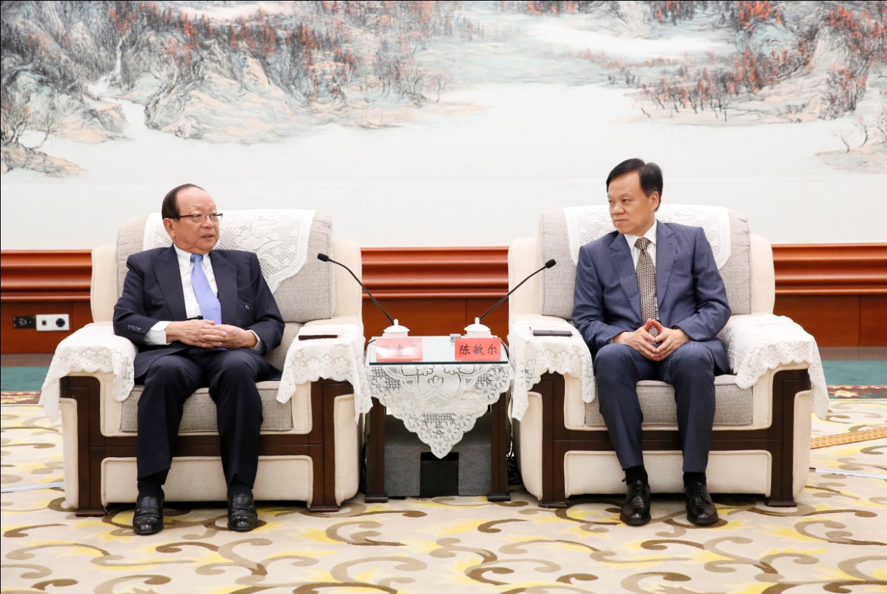 陈敏尔会见国民党前副主席蒋孝严等台湾嘉宾代表 陈敏尔会见国民党前副主席蒋孝严等台湾嘉宾代表