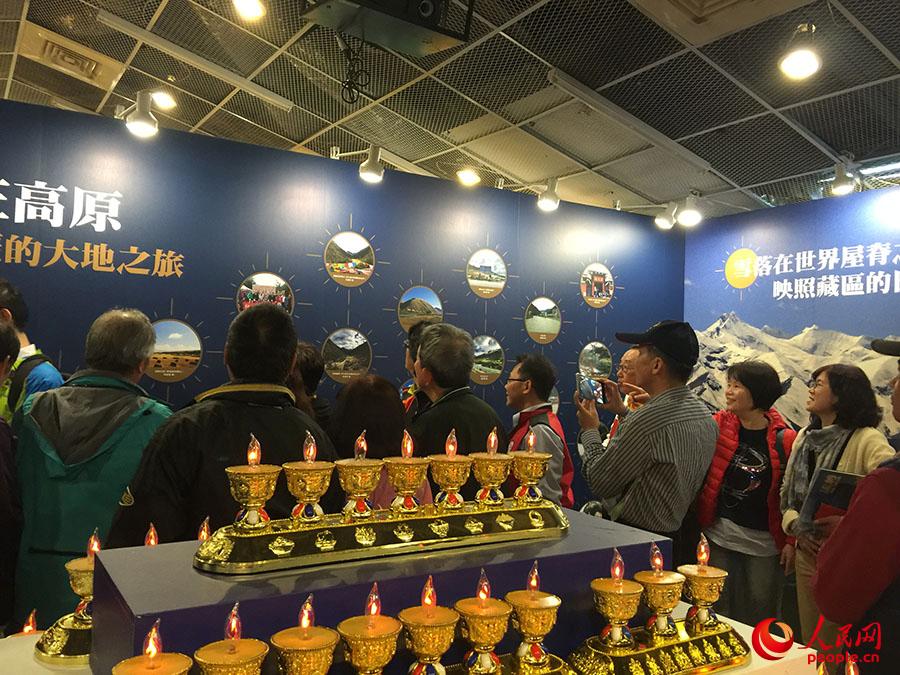 “海外华文媒体眼中的藏区”摄影展在台举办 “海外华文媒体眼中的藏区”摄影展在台举办