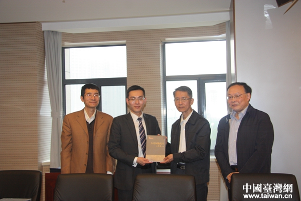 �������̨������ѧ�߱����ǿ�η��Ž��н�����̸