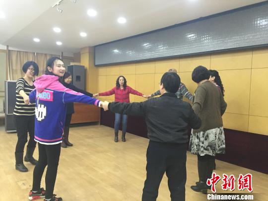 新春见闻:石家庄老台胞“老乡会”里度春节