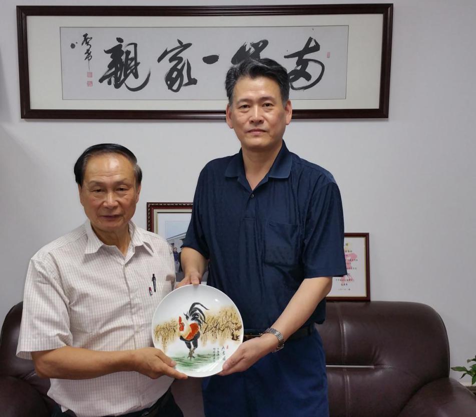 江西省台联会长曾鲁台会见世界华商文化经贸总会会长赵桂林 江西省台联会长曾鲁台会见世界华商文化经贸总会会长赵桂林