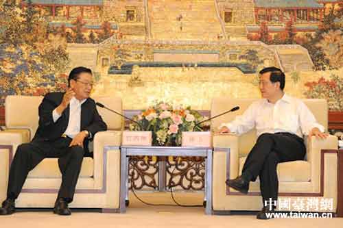 江西省委书记强卫会见台湾三三会会长江丙坤一行