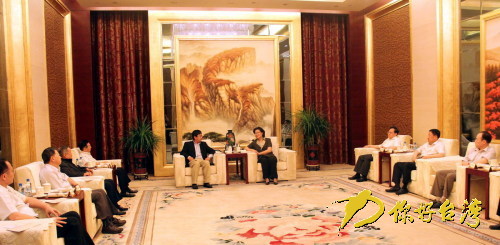 吴翠云书记、杨宜新市长亲切会见台湾来宾 吴翠云书记、杨宜新市长亲切会见台湾来宾