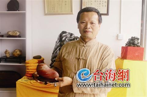 台胞陈隆胜的两岸奇石缘 爱石成痴被石头“玩” 台胞陈隆胜的两岸奇石缘 爱石成痴被石头“玩”