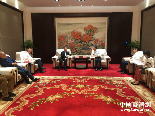 抚顺市副市长刘忠瑞会见新党主席郁慕明 抚顺市副市长刘忠瑞会见新党主席郁慕明