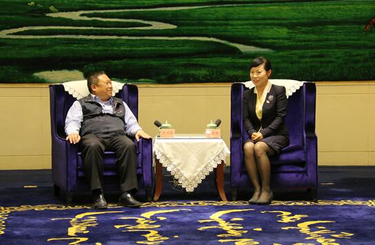 内蒙古自治区党委常委、统战部部长王莉霞会见中国台北奥委会主席林鸿道一行 内蒙古自治区党委常委、统战部部长王莉霞会见中国台北奥委会主席林鸿道一行