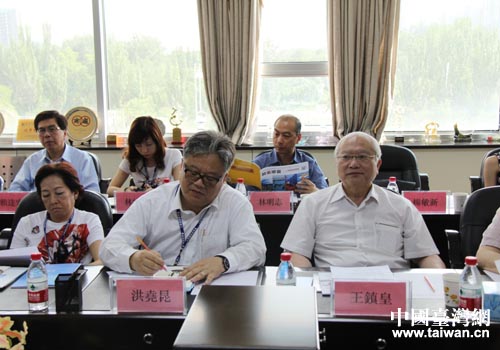 ��������ز�����̨�幤�̽��л��ٿ�������̸��