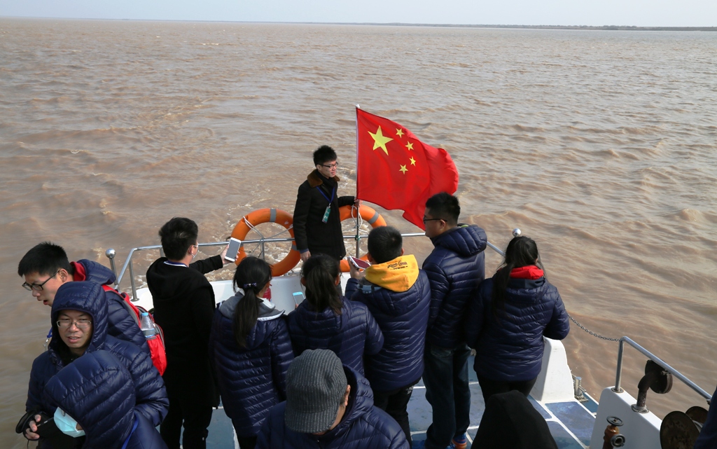 ̨������ѧ���ڻƺ��뺣����������