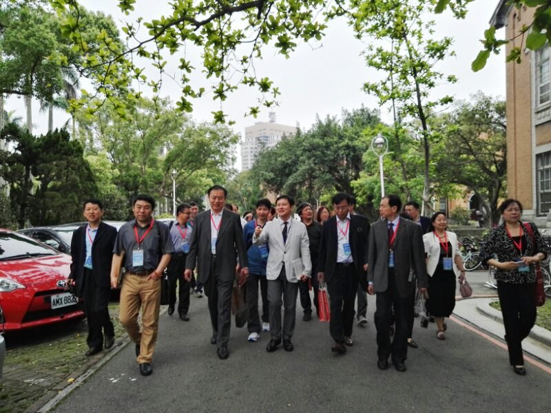 ɽ����Уͼ��ݽ����ŷ���̨���ѧ����״�ѧ