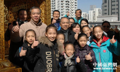 登上静安寺宝塔顶,预示更上一层楼 登上静安寺宝塔顶,预示更上一层楼