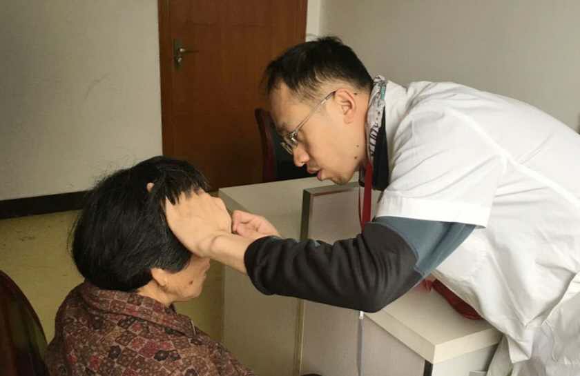 台胞医生下乡义诊 台胞医生下乡义诊