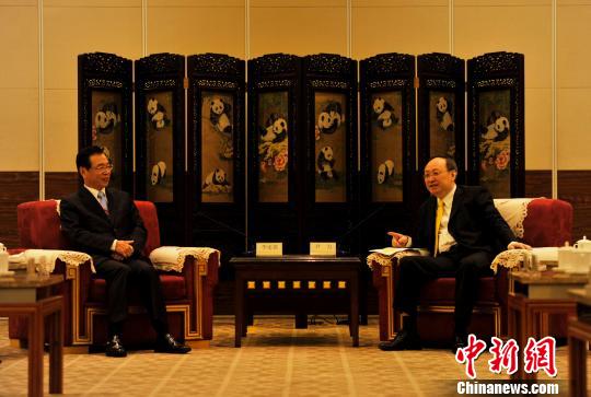 四川省委副书记会见台湾金融总会理事长李述德一行