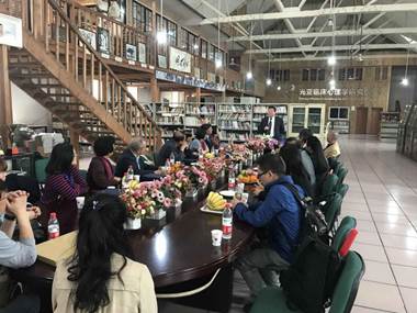 在光亚学校参访交流 在光亚学校参访交流