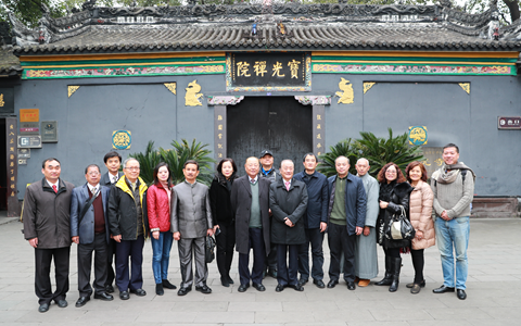 �µ���ϯ��Ľ��һ�е��ɶ����¶����ιۿ���